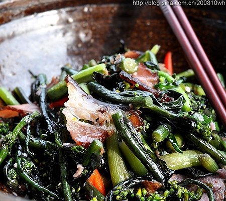 家常腊肉炒红菜苔