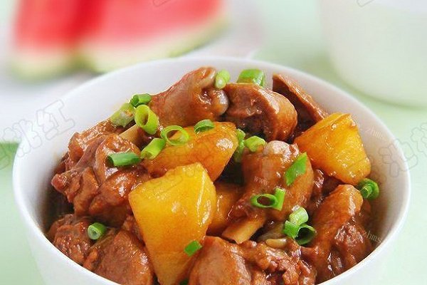 土豆焖鸭