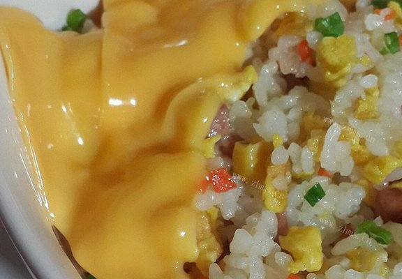 家常什锦松仁儿玉米炒饭^^