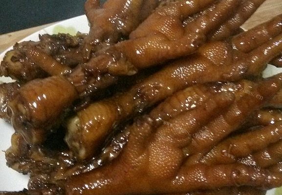 红烧鸡爪