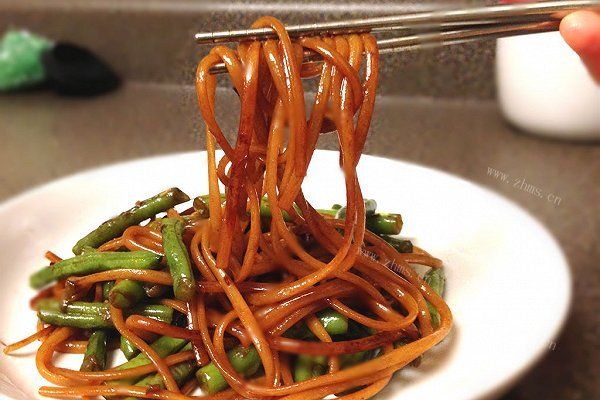 素版豆角焖面
