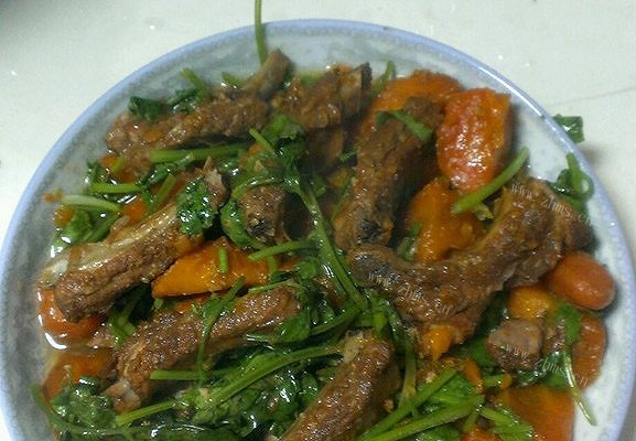 胡萝卜烧小排