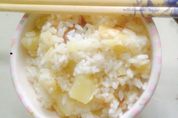 家常土豆焖饭