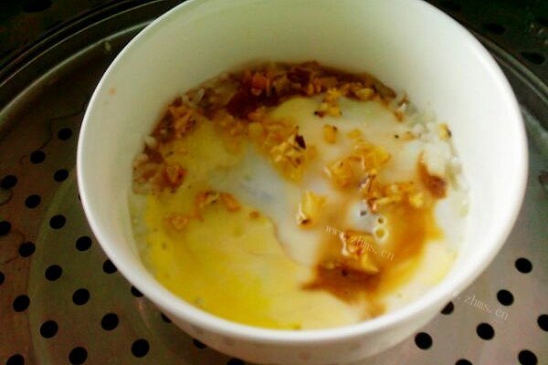 腊味鸡蛋蒸饭
