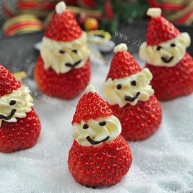 DIY草莓圣诞老人