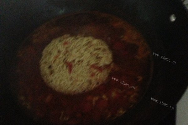 家常酸辣西红柿牛肉面