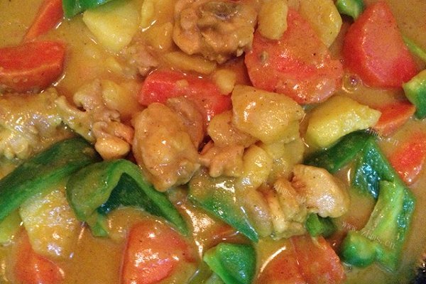 家庭版椰奶土豆咖喱鸡