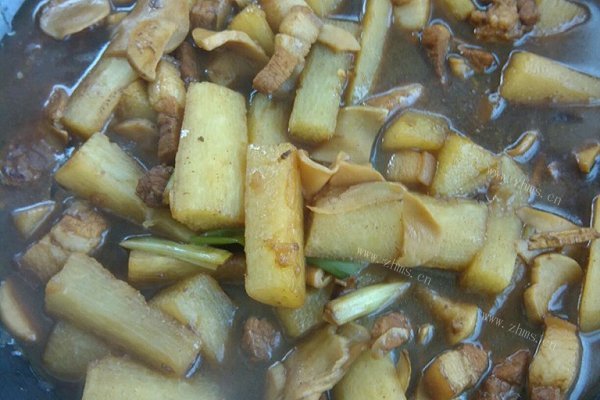 家常五花肉炖山药