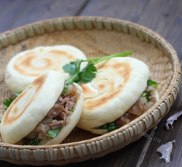 自制腊汁肉夹馍
