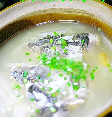 鱼头萝卜汤