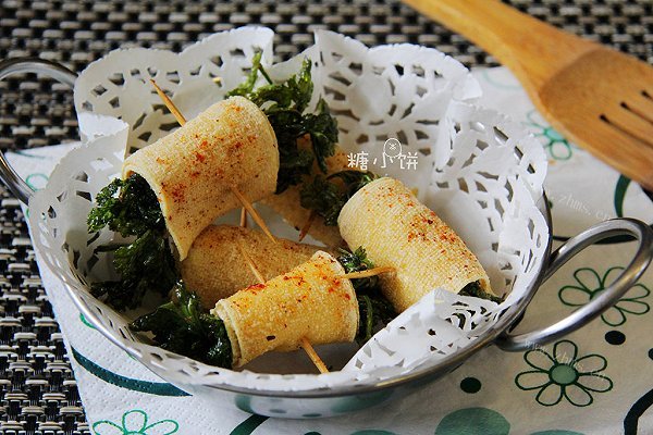 街边小吃 香菜豆皮卷