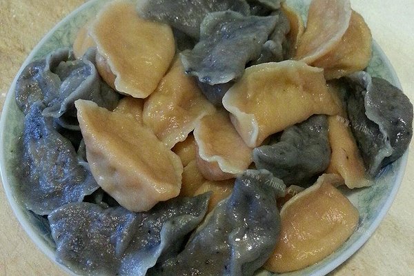 双色饺子