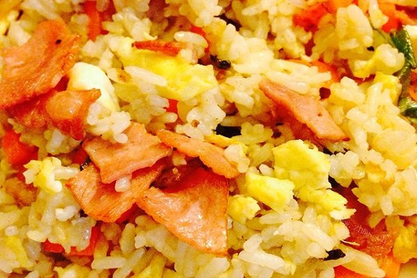 培根蛋炒饭