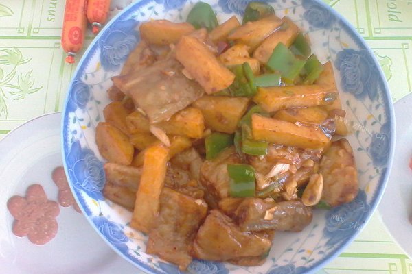 家常土豆烧茄子