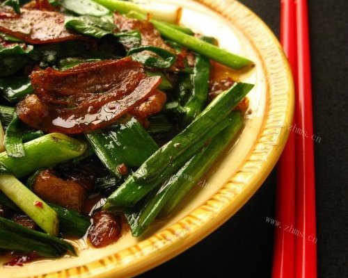 蒜苗回锅肉-美丽厨娘