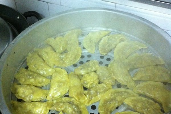 包菜腊肉饺子