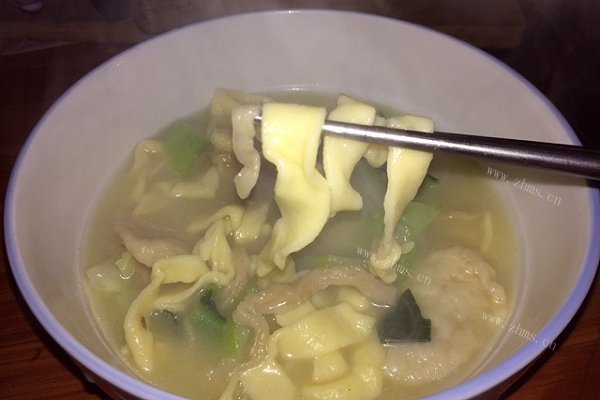 手切鸡蛋面
