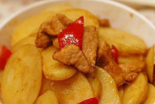 家常土豆炒肉片
