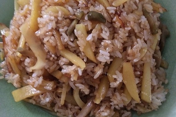 土豆丝榨菜炒饭