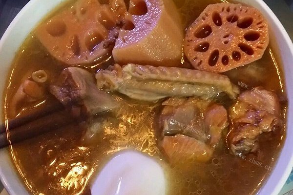洋参莲藕炖鸡汤