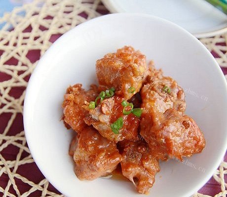 用西芹给肉类增香-私家烤香排
