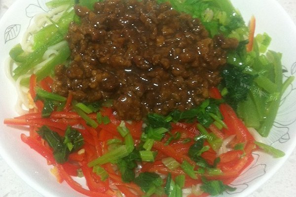 超简单的美味炸酱面