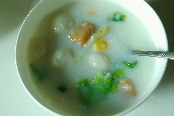 牛奶鱼丸粥