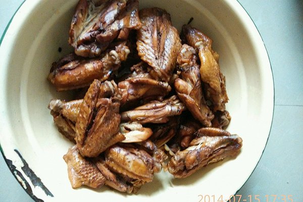 卤鸡翅