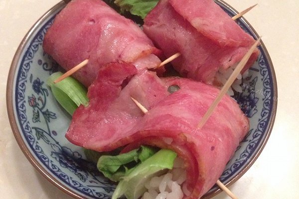 培根蔬菜米饭卷