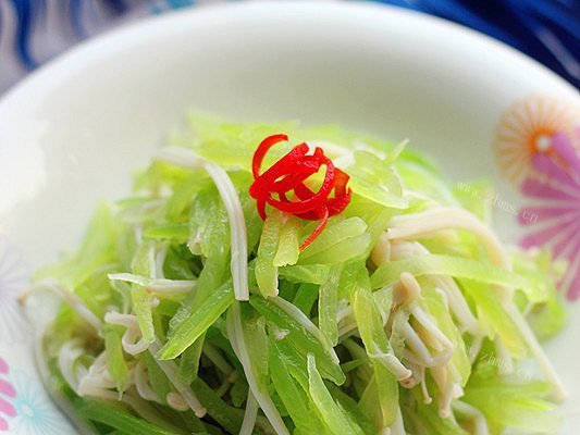 家常凉拌莴笋