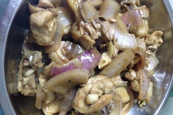 洋葱炒鸡肉