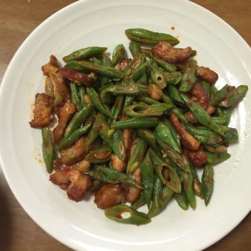 #美食派#豆角炒肉