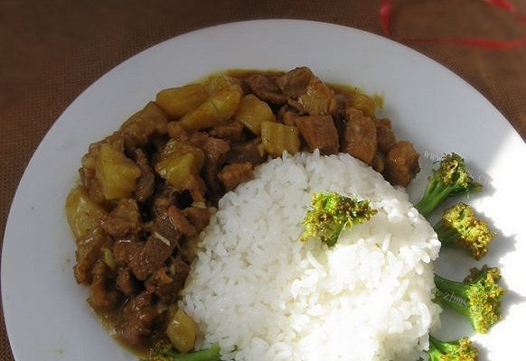 咖喱猪肉饭