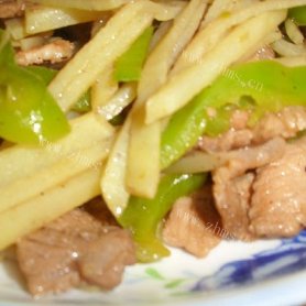 青椒土豆丝炒肉片