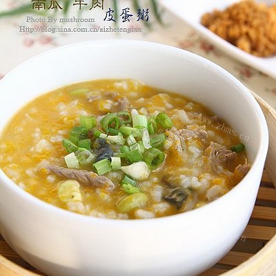 懒人南瓜牛肉皮蛋粥