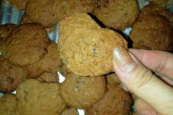 自制燕麦葡萄干饼干