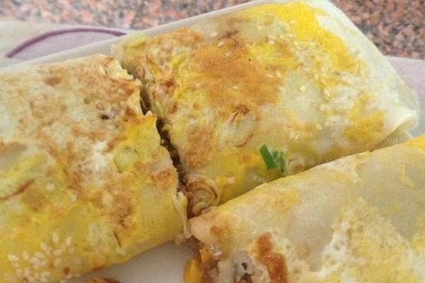 蛋饼包饭