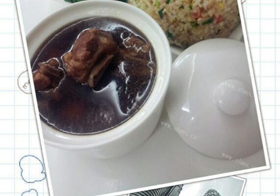 肉骨茶配炒饭