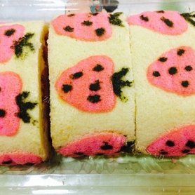 自制草莓蛋糕卷