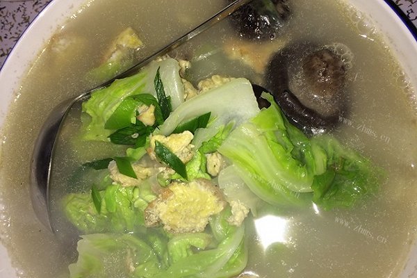 白菜香菇鸡蛋汤