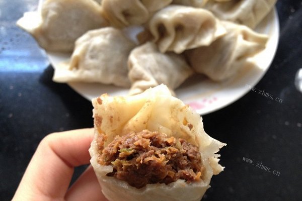 胡萝卜牛肉饺子