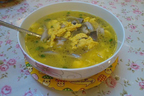 自制平菇鸡蛋汤