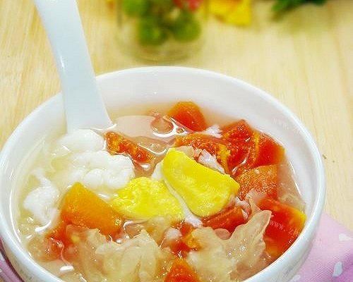冰糖炖木瓜雪耳