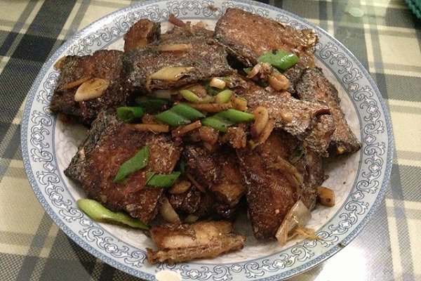 家常老安家红烧带鱼