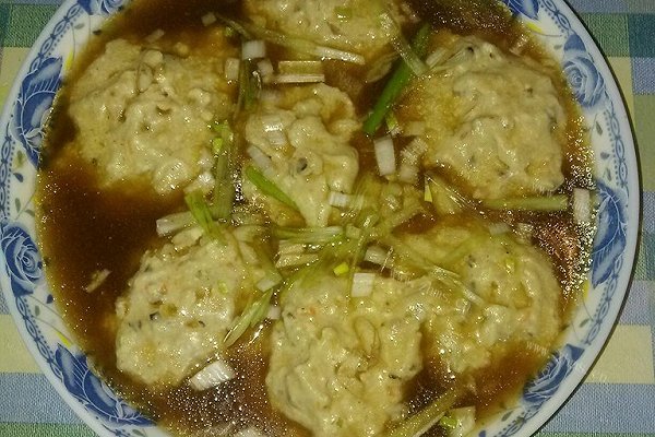 浇汁豆腐丸子
