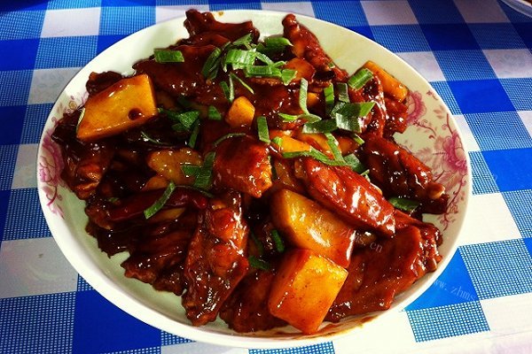 啤酒鸡翅炖土豆