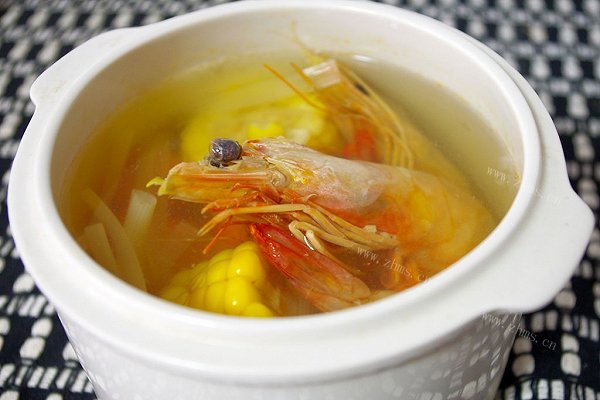 玉米胡萝卜墩大虾（墩盅墩出美味）