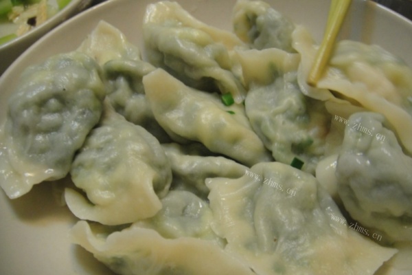 自制韭菜鸡蛋饺子