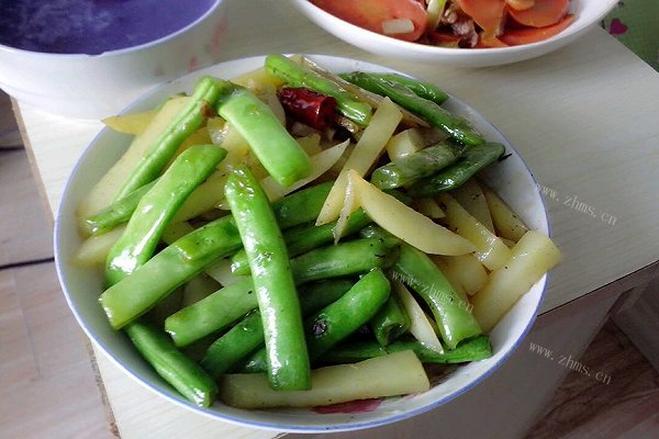土豆烩豆角