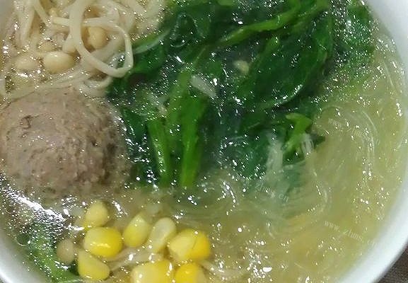 豆苗肉丸粉丝汤-丽家常菜